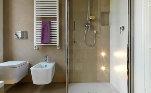 modernes bad in beige und weiss