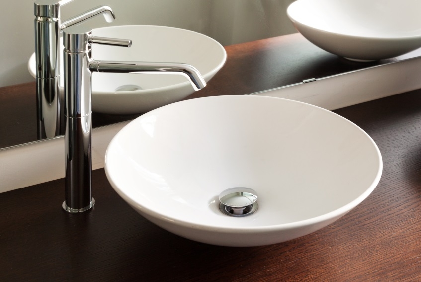 Reparatur Acryl Badewanne: So retten Sie Ihre Wanne professionell! () Reparatur Acryl Badewanne: So retten Sie Ihre Wanne professionell!