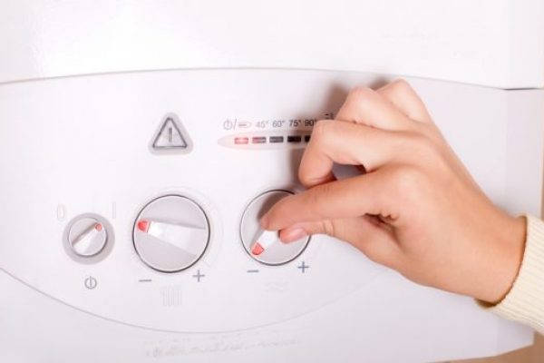 Durchlauferhitzer oder Warmwasserspeicher im Vergleich: Wann eignet sich was?