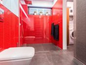 Rote Dusche