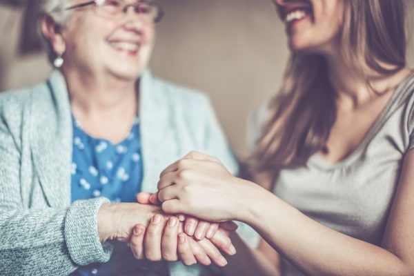 Ehrenamtliche Hilfe für ältere Menschen