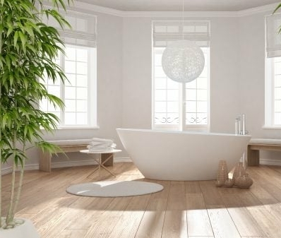 Geräumiges Feng-Shui-Badezimmer
