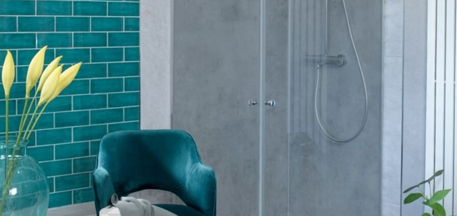 Bad mit petrolfarbenem Design