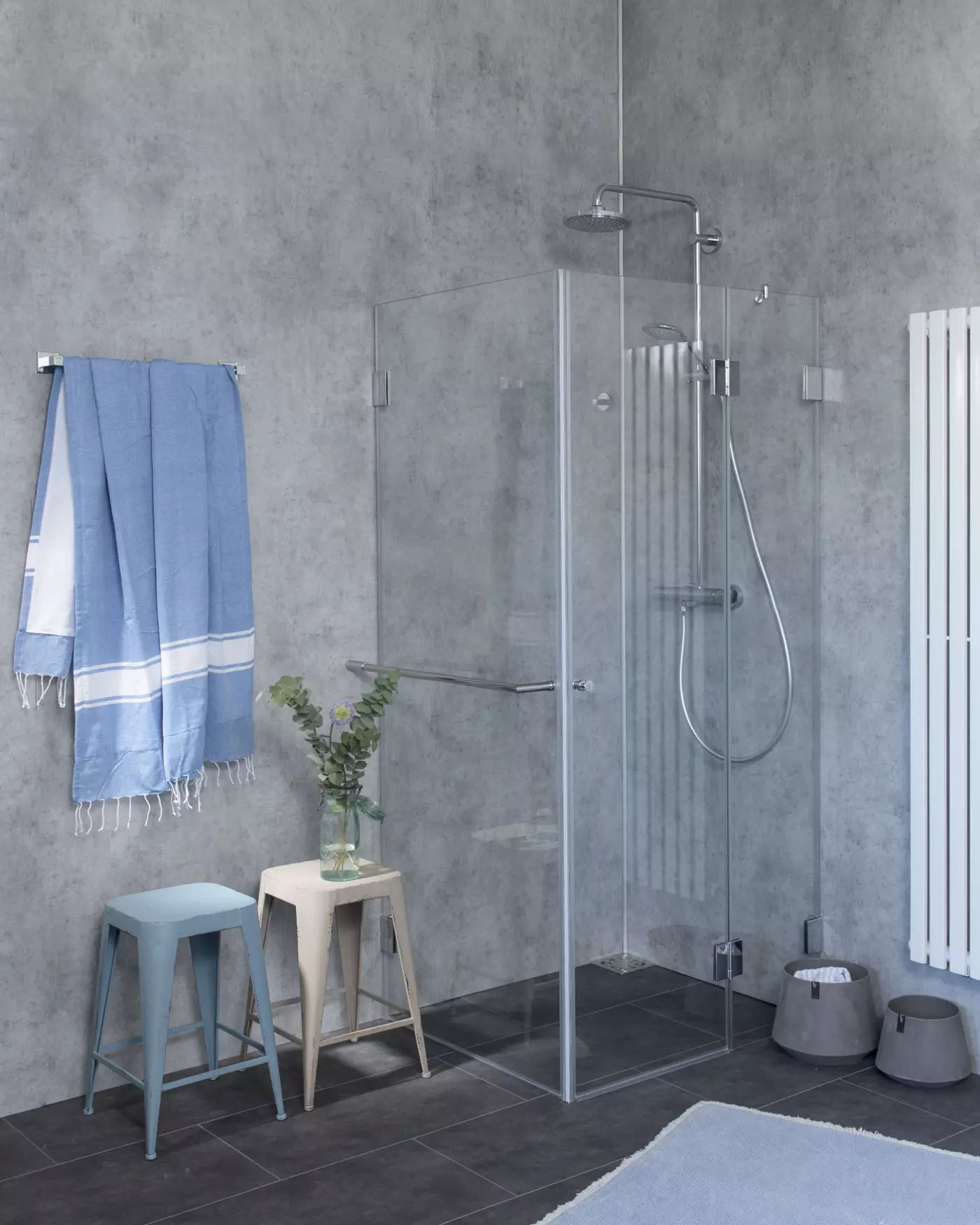 Eckdusche mit Festwand 90x90cm