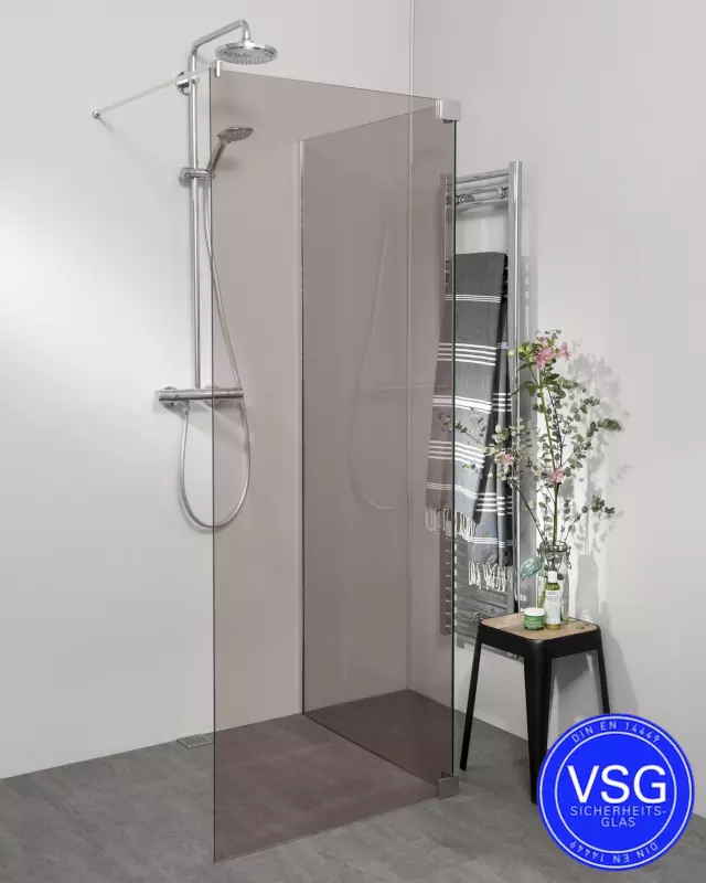 Begehbare Dusche VSG: Teilgerahmte Duschwand über Eck, Maßanfertigung