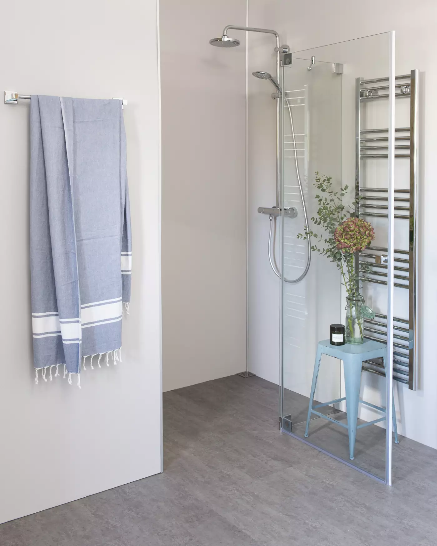 Nischendusche mit Pendeltür, Sondermaße groß