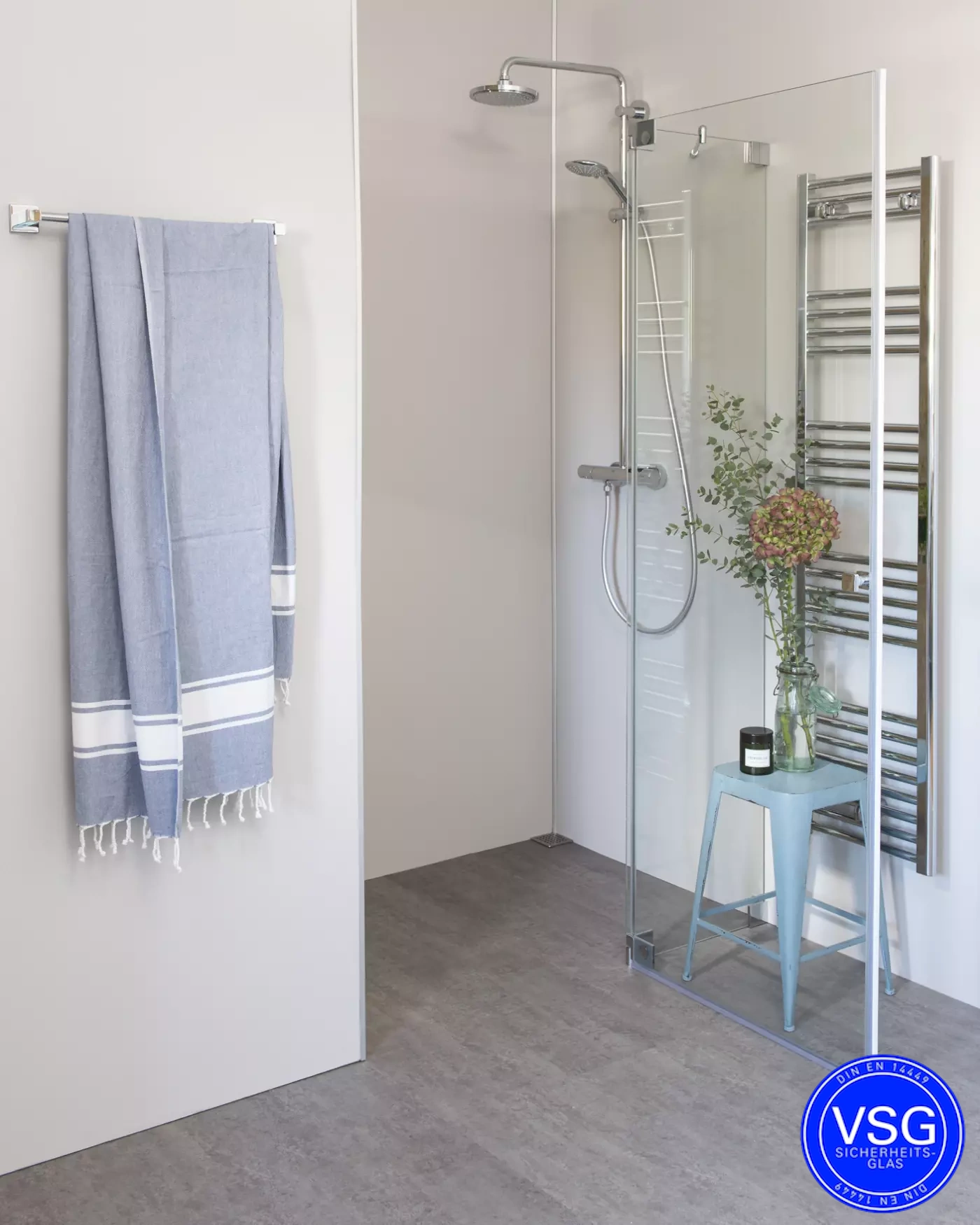 VSG Nischendusche mit Pendeltür nach Maß