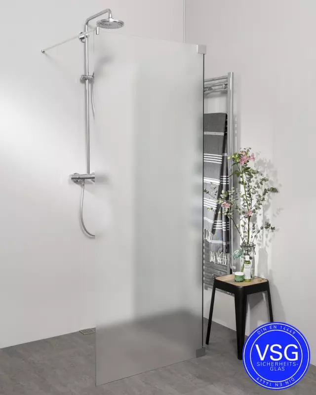 Begehbare Dusche VSG: Teilgerahmte Duschwand über Eck, Maßanfertigung