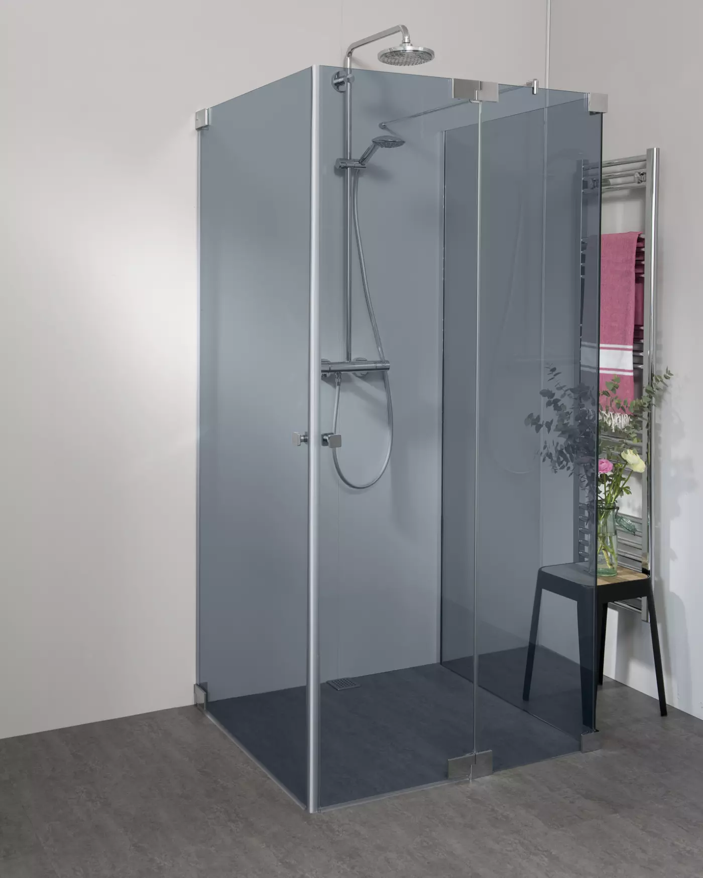 Dusche U Form neben Badewanne 2 Pendeltüren & Festwand teilgerahmt nach Maß
