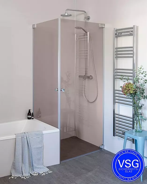 VSG Eck Duschkabine neben Badewanne mit 2 Pendeltüren an Wand nach Maß