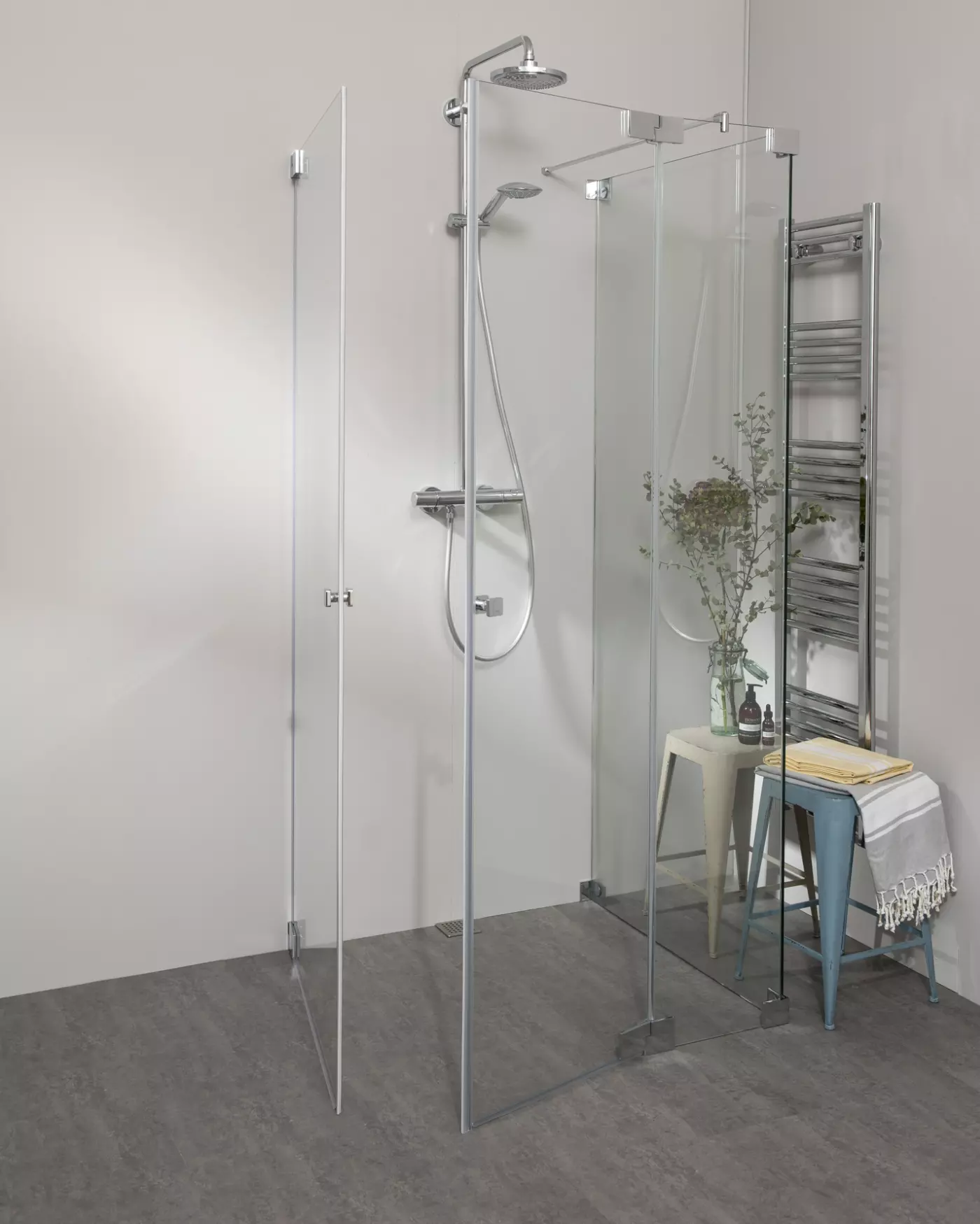 Große Dusche U Form Sondermaße, 2 Pendeltüren als Eckeinstieg & Festwand