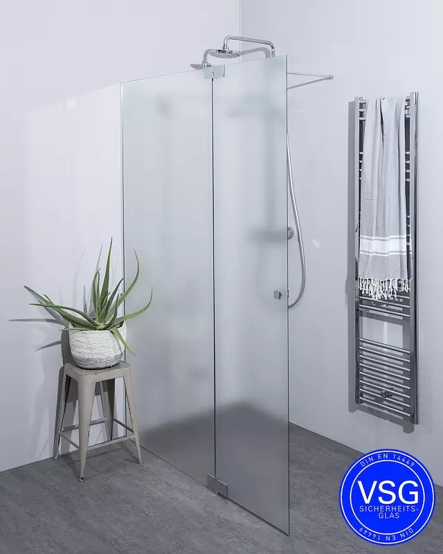 VSG Walk In Dusche: Festwand mit Klappteil und Wandprofil, Maßanfertigung