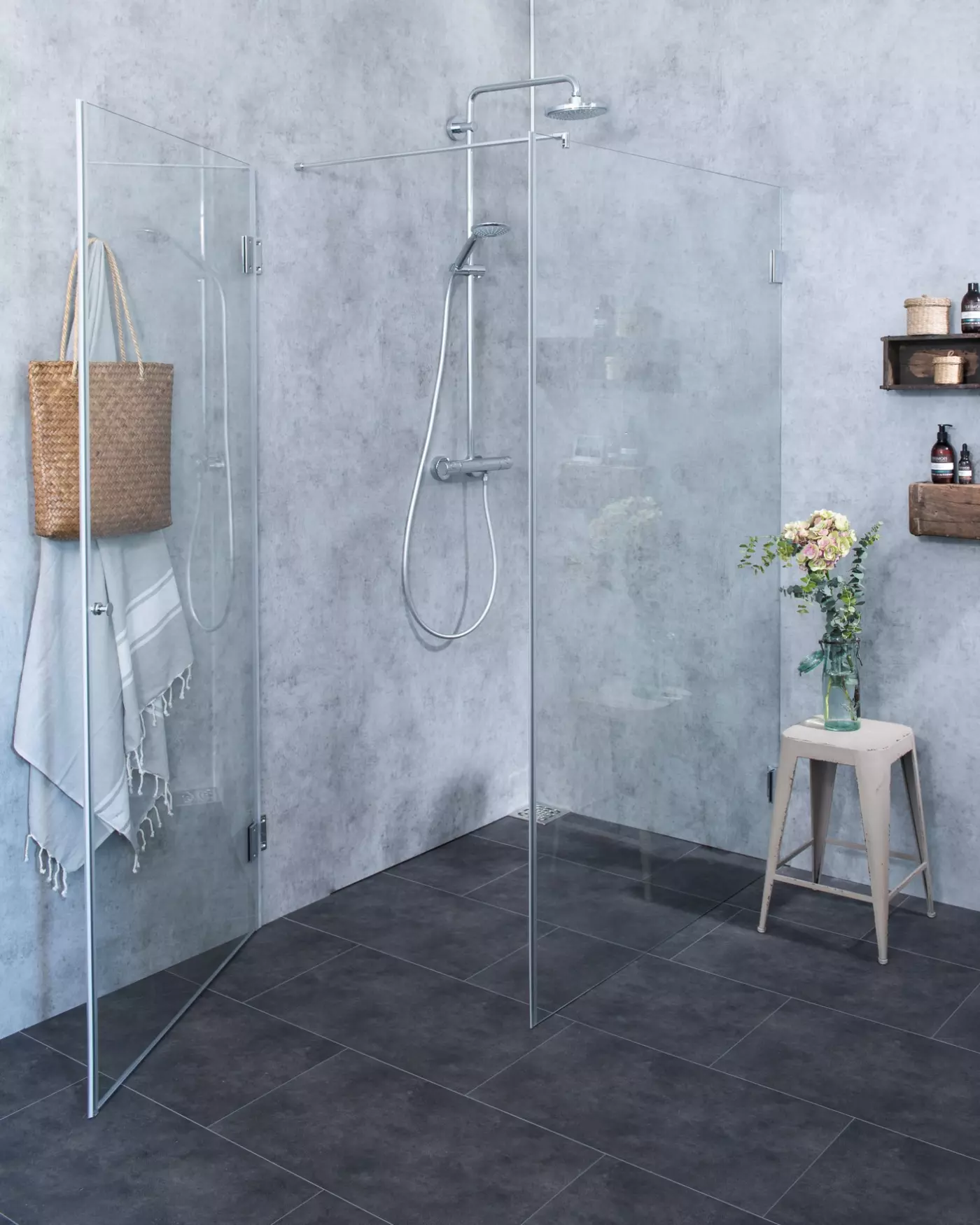 Eckdusche 120x90 mit Festwand, Tür an Wand & Duschwanne