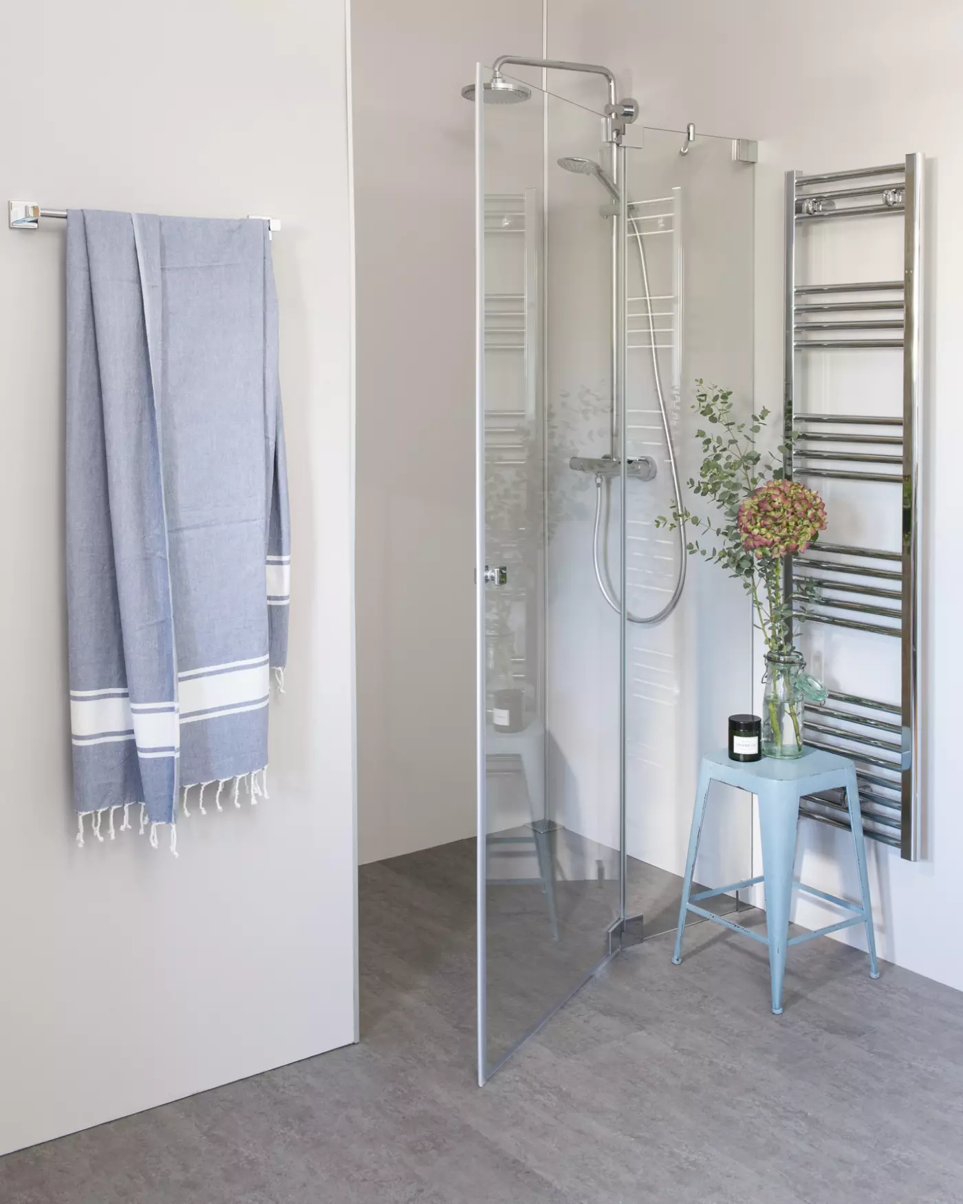 Nischendusche mit Pendeltür, Sondermaße groß