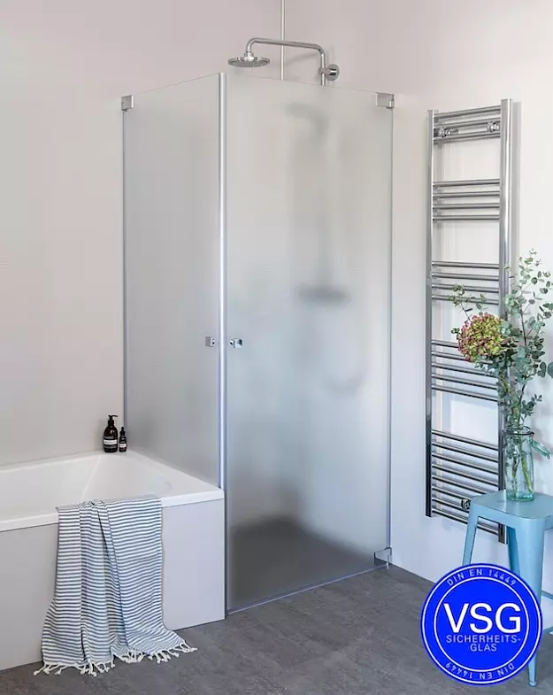 VSG Eck Duschkabine neben Badewanne mit 2 Pendeltüren an Wand nach Maß