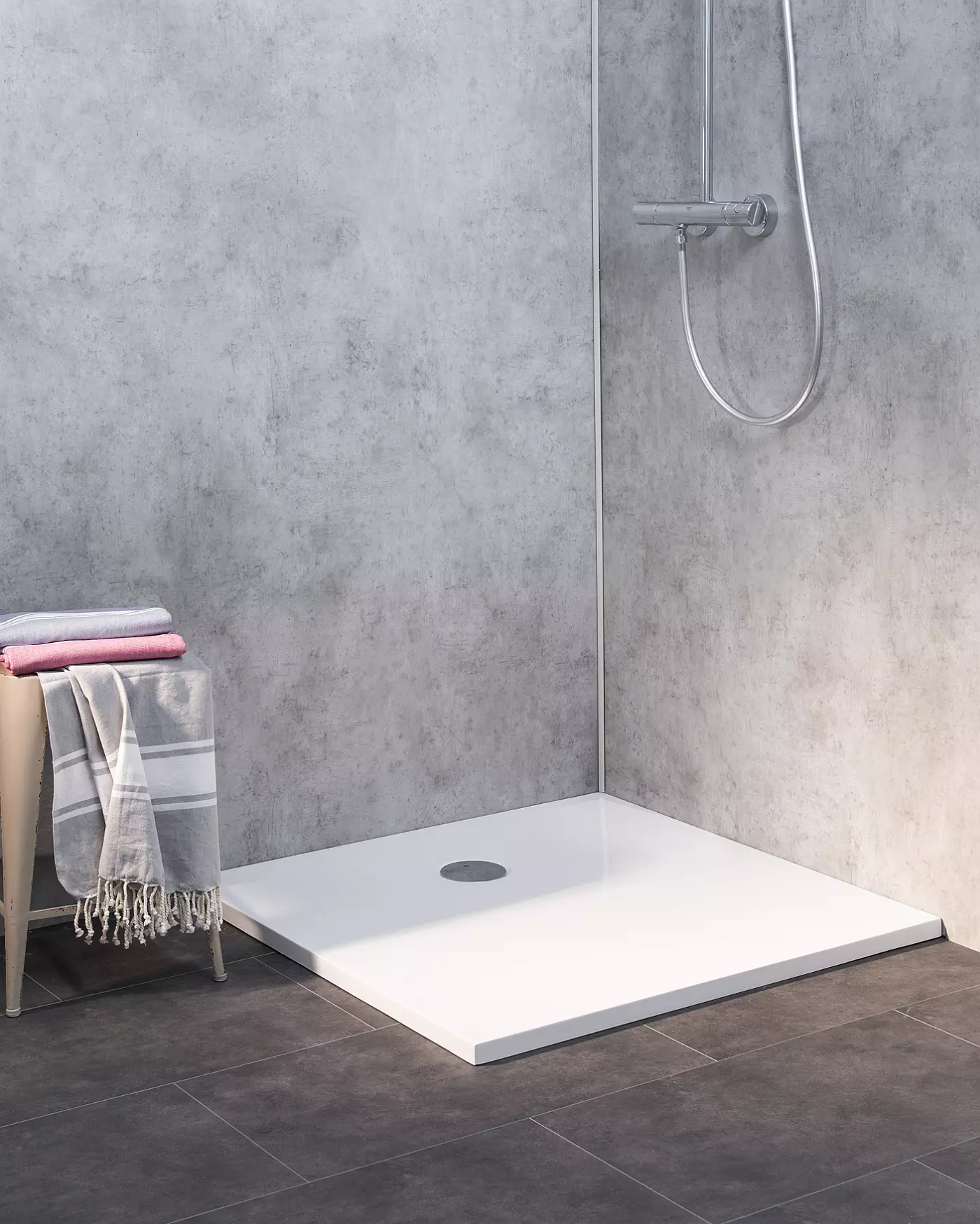 dusche, eckdusche, bodenplatte, handtuch, duschsystem