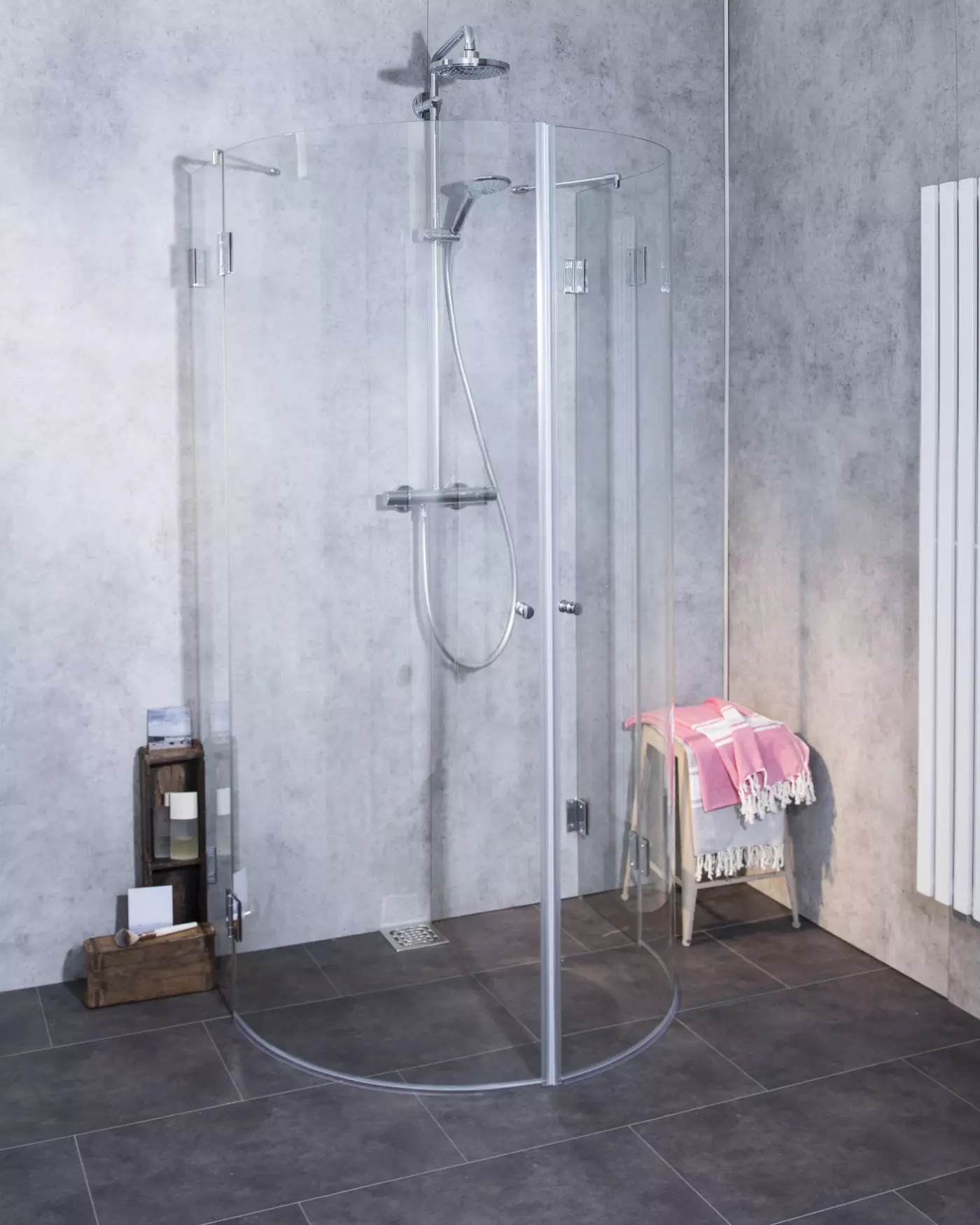 Halbkreis-Dusche mit 2 Türen
