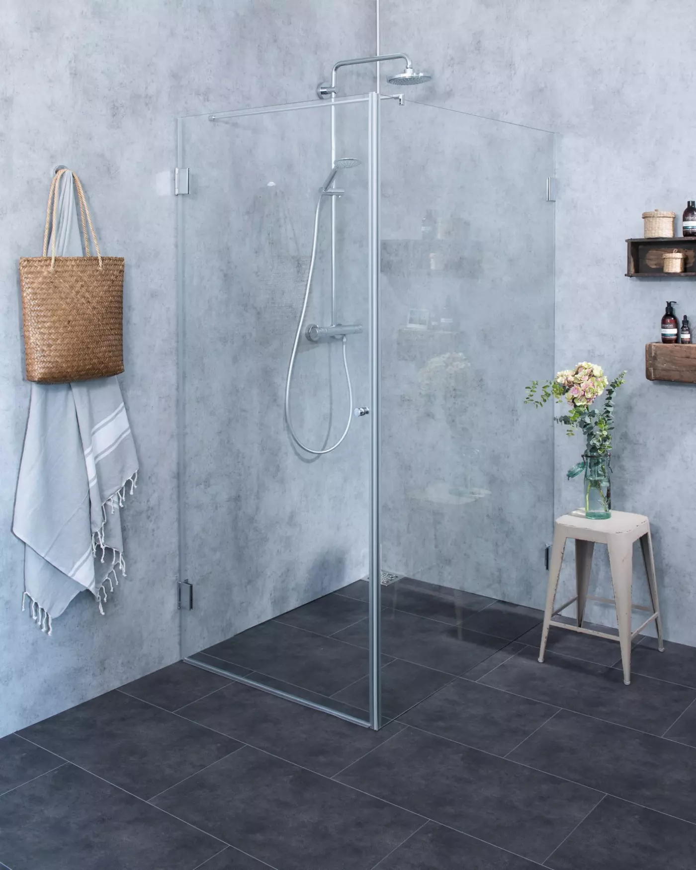Eckdusche 120x90 mit Festwand, Tür an Wand & Duschwanne