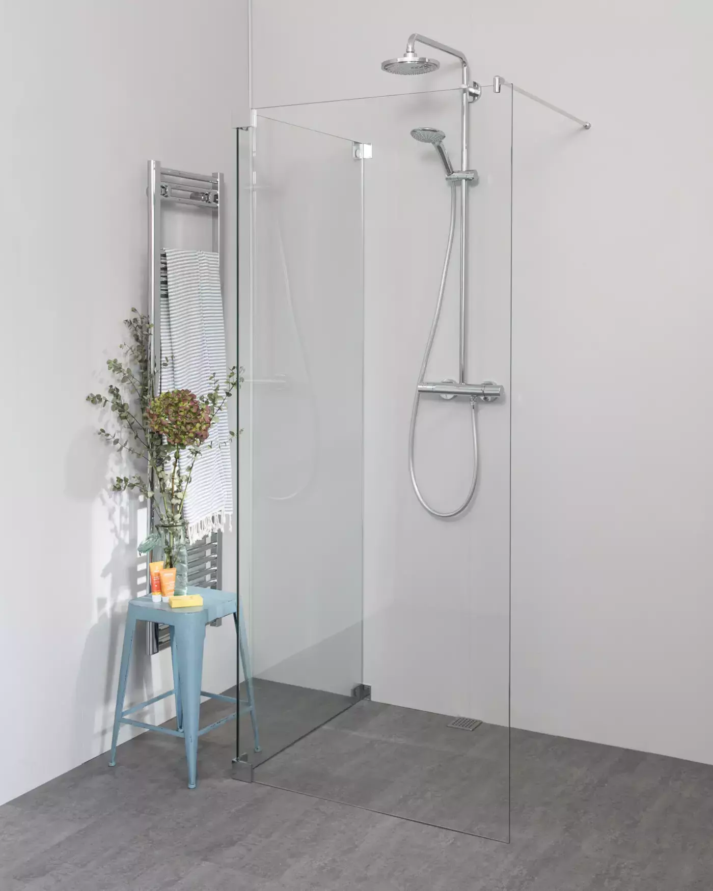 Begehbare Dusche: Walk In Duschwand mit Glas-Seitenwand
