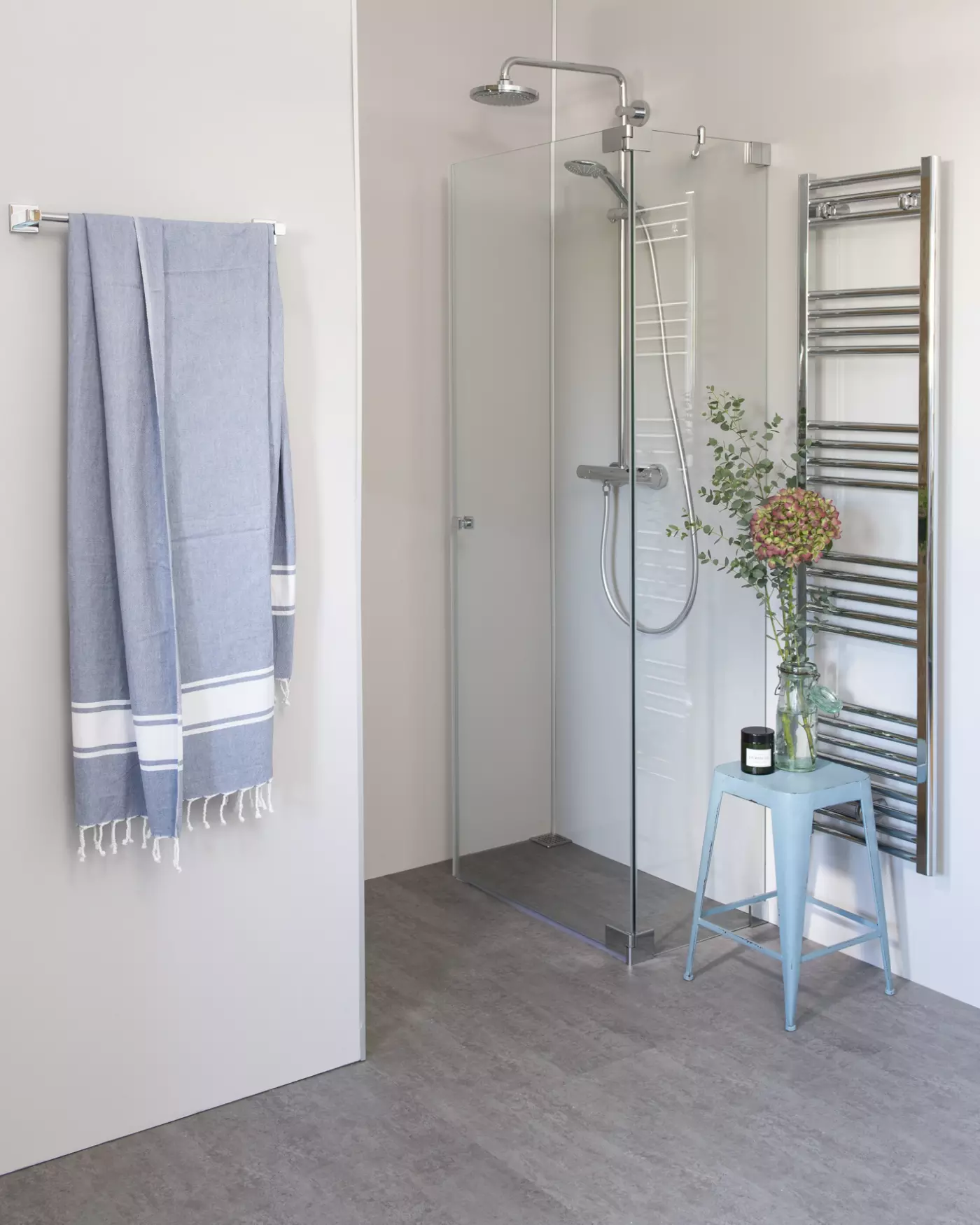 Nischendusche mit Pendeltür, Sondermaße groß