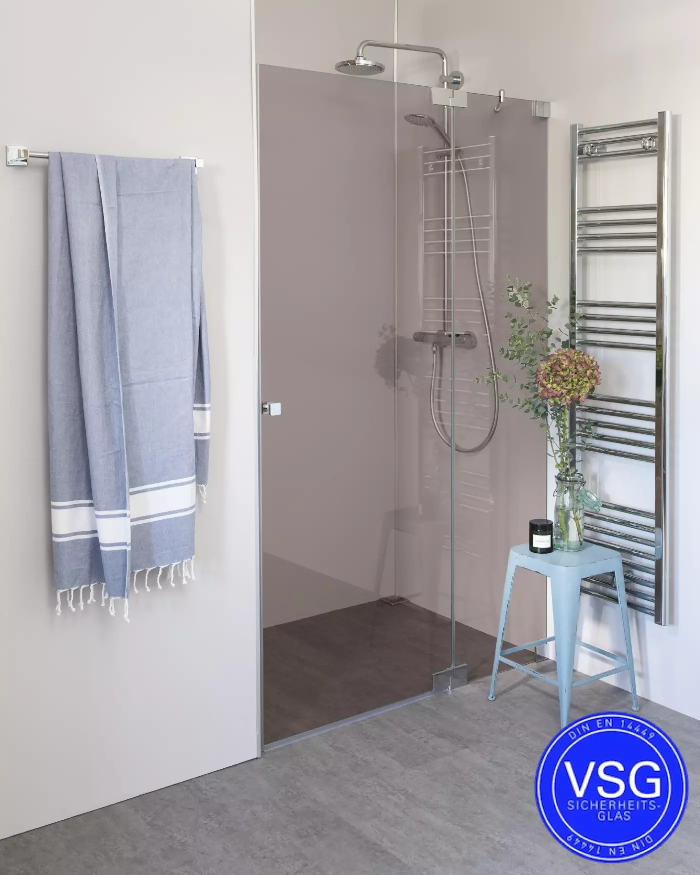 VSG Nischendusche mit Pendeltür nach Maß