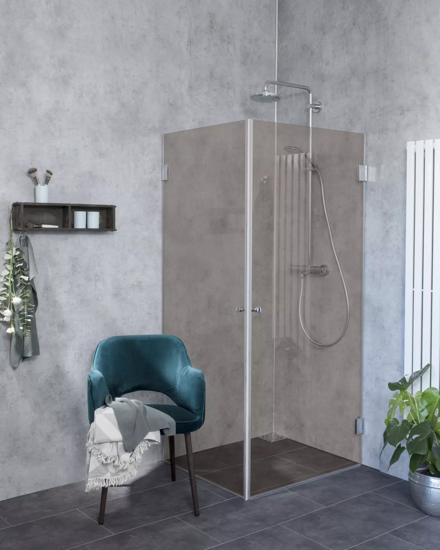 Eck Duschkabine neben Badewanne nach Maß, 2 Türen an Wand