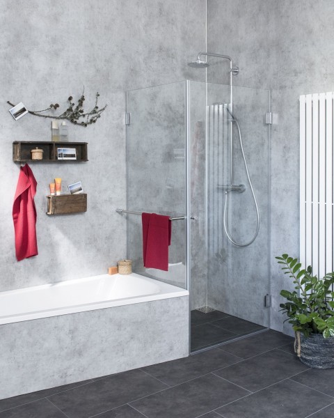 Eckdusche neben Badewanne mit Festwand verkürzt & Tür an Wand